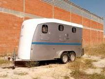 VAN de aluminio para 3 caballos