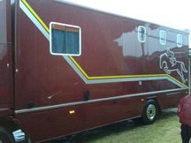 camion transporte caballos