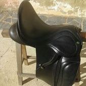 Montura de doma clasica