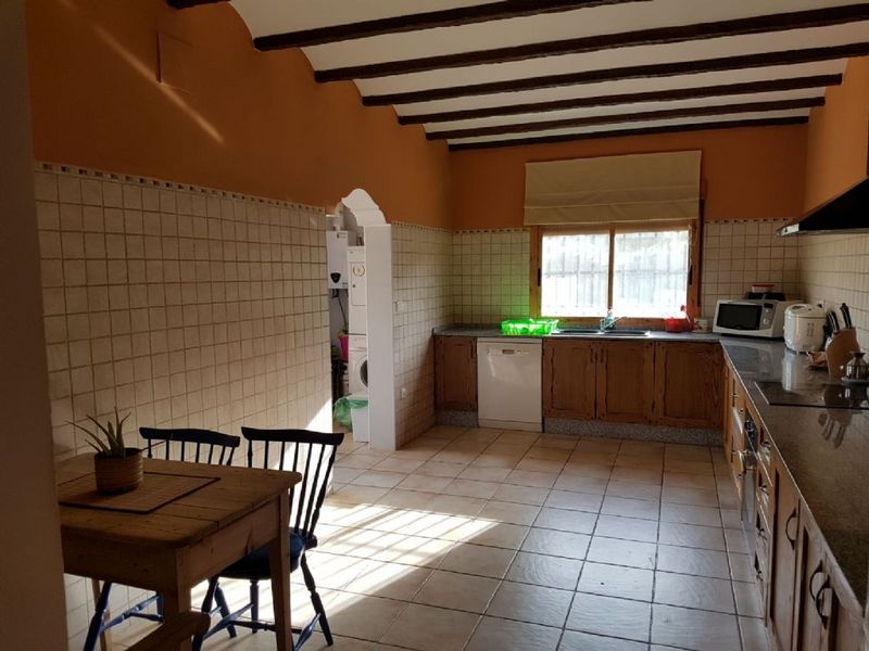VENTA INSTALACIONES HIPICAS - Hípicas y establos en venta in Aspe