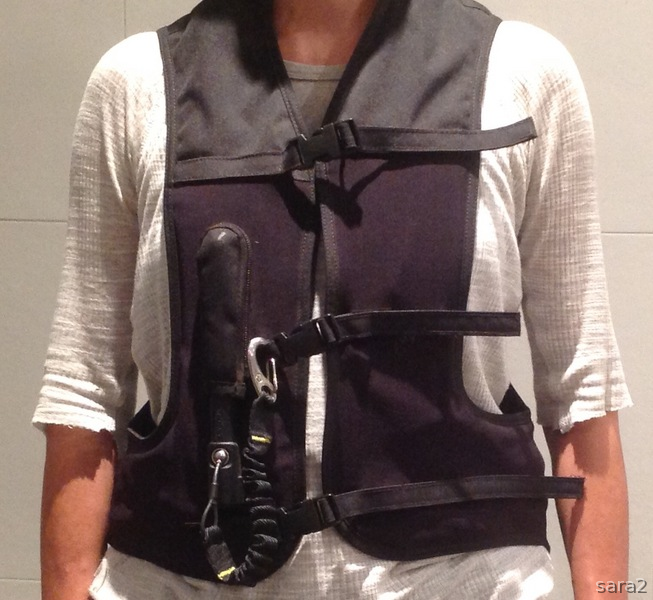 Chaleco Protector con Airbag Helite Airnest negro - Equipación y Ropa de Jinete