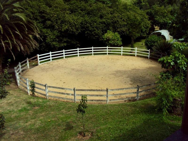 Finca ecuestre privada, chalet de lujo y piscina.