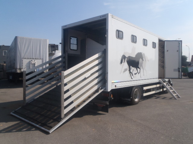  RENAULT 220DXI MIDLUM