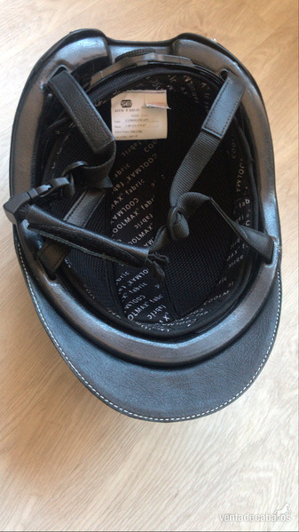 Casco equitación marca Scharf. 