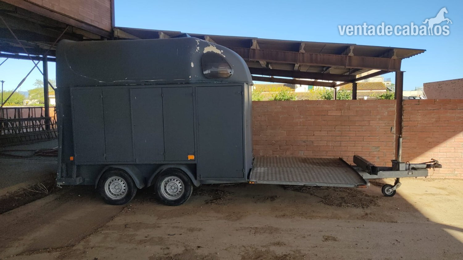 Vendo remolque con plataforma - Remolques de caballos in 
