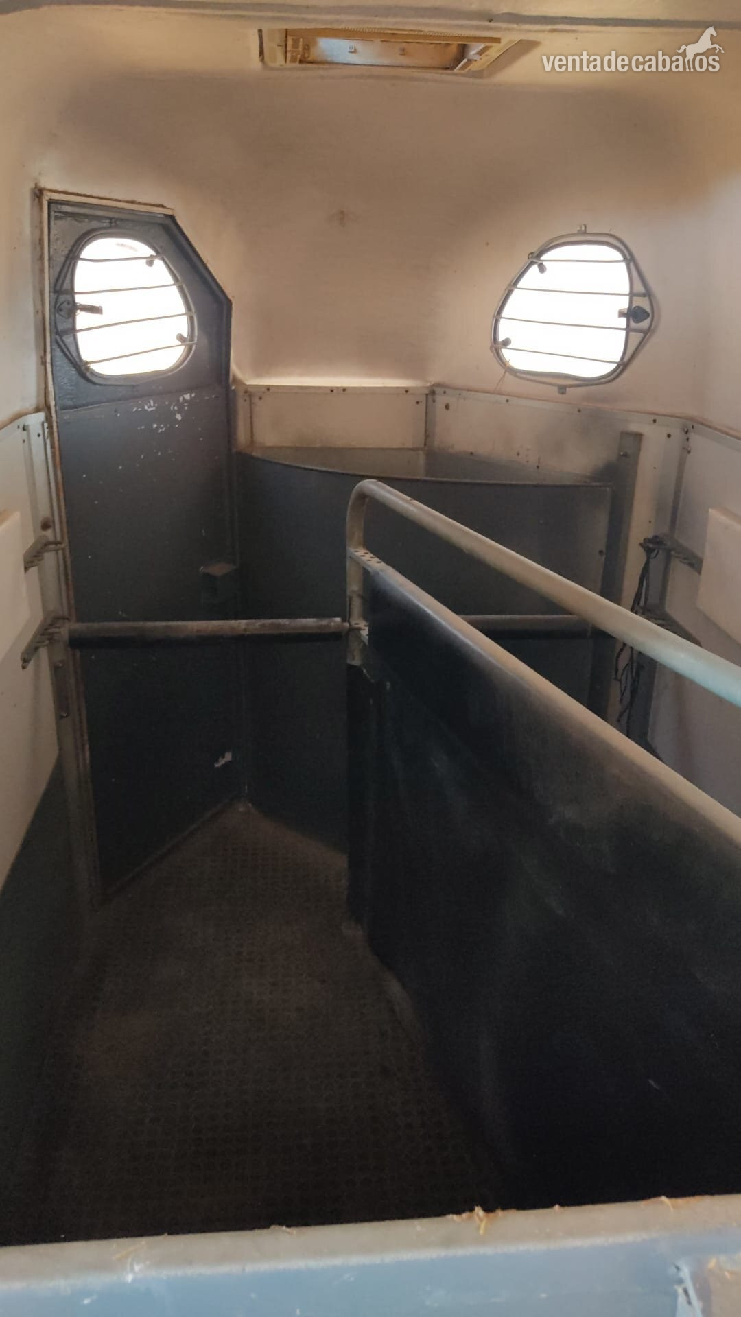 Vendo remolque con plataforma - Remolques de caballos