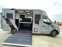 Fabricante de furgoneta para caballos de alta gama 
