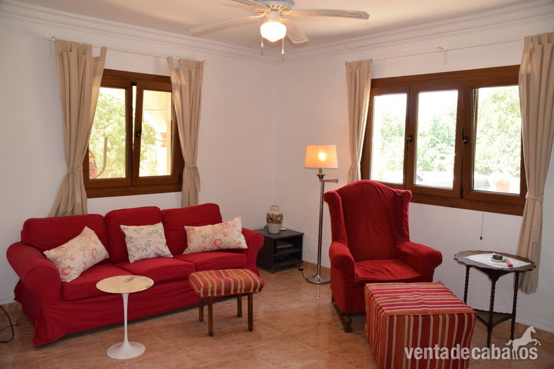 Finca ecuestre - Finca con casa y establos para 3 caballos in Santa Margarita