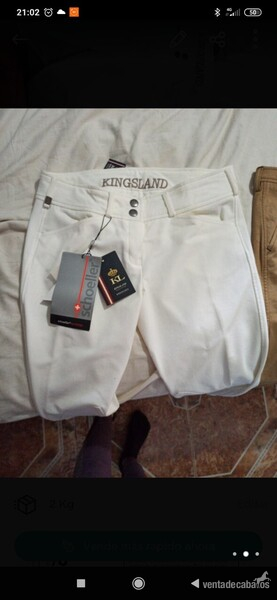 Se venden pantalones