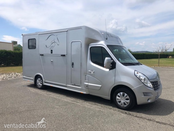 Coche de caballos RENAULT VL in 