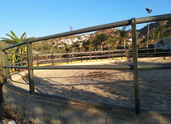 Finca para caballos a 10 mint de Málaga  - Hípicas y establos en venta
