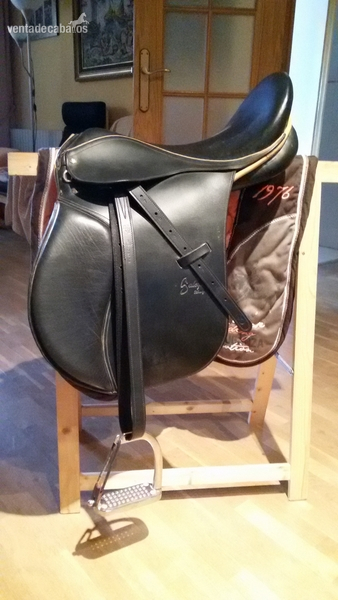 Vendo silla de Uso General más varios complementos in 