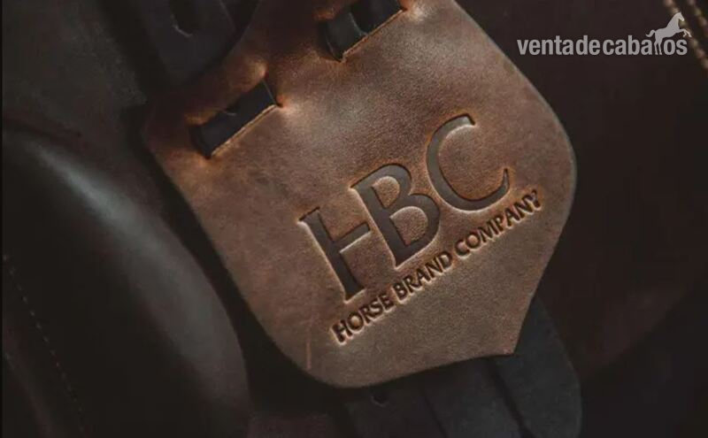  Silla de Montar Salto 17" HBC. Nueva. En Oferta!!!