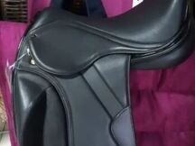 Silla de Montar Doma 18" HBC. Nueva. EN OFERTA!!!