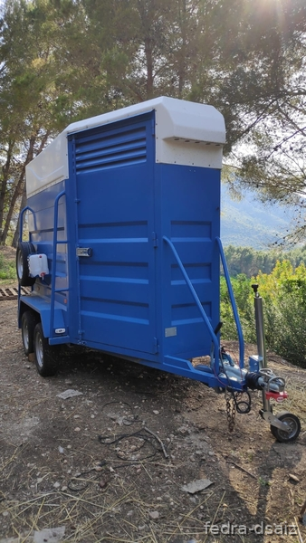  Van 2 caballos