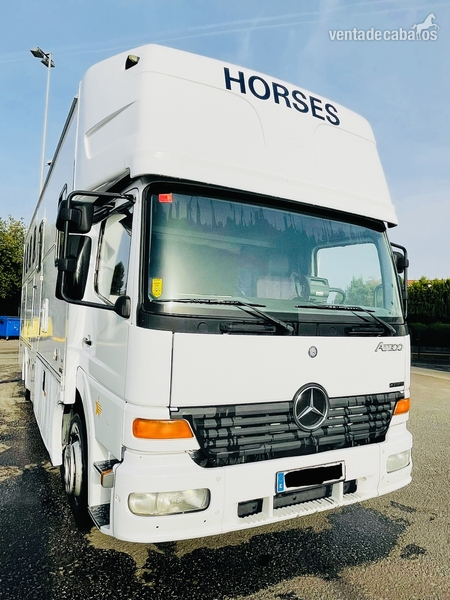 En venta camión Mercedes, 4 caballos y vivienda in 