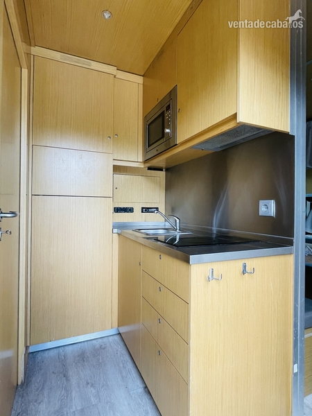 En venta camión Mercedes, 4 caballos y vivienda - Transportes de caballos