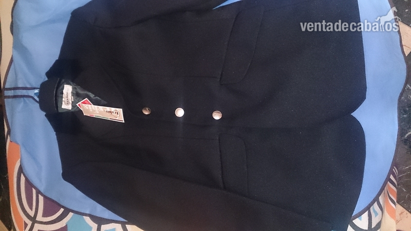 vendo chistera y chaqueta epica