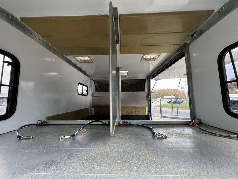 Transportes de Caballos Renault Master Paragan