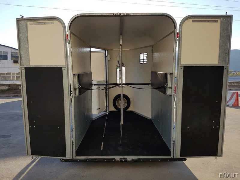 VAN MARCA FAUTRANS PARA 2 CABALLOS - Remolques de caballos in 