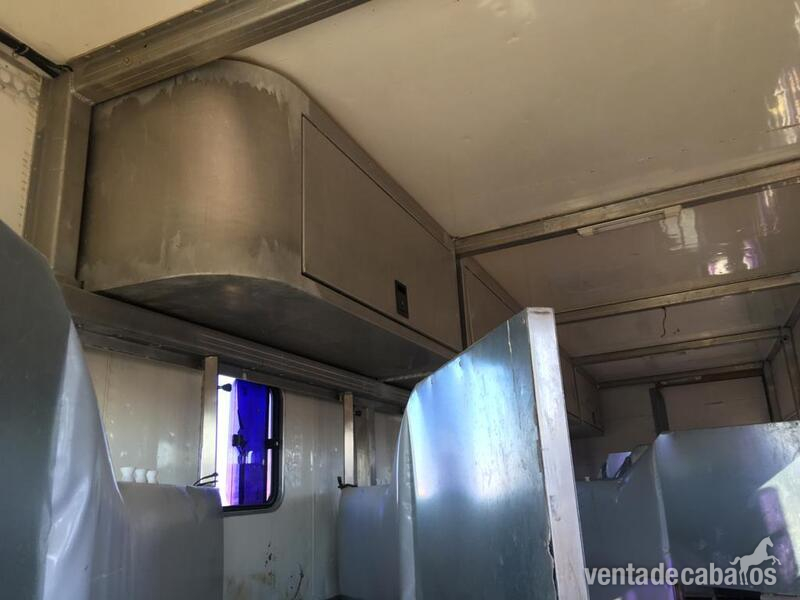 REMOLQUE - CAJA TRANSPORTE CABALLOS - Remolques de caballos