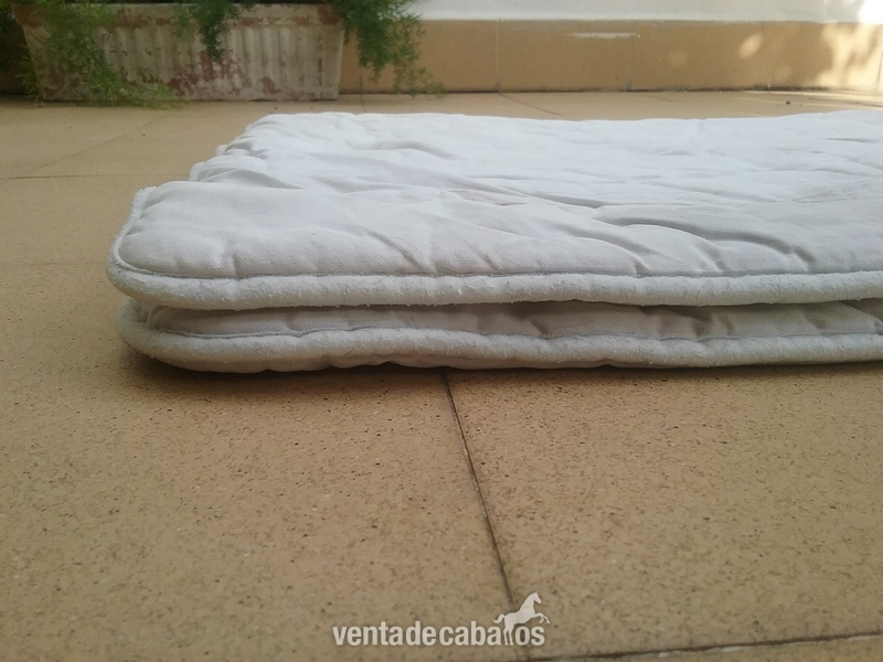 Mantilla de silla / Sudadera - blanca - doma