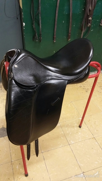 Silla doma clásica alemana in 