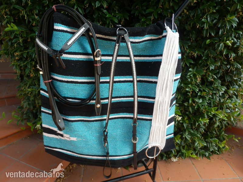 Montura tejana nueva