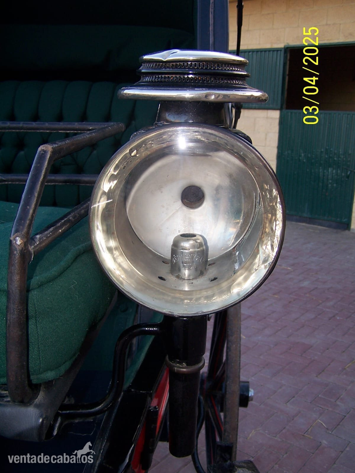  SE VENDEN DOS  COCHES DE CABALLOS DE EPOCA Y UNO DE ENTRENAMIENTO  