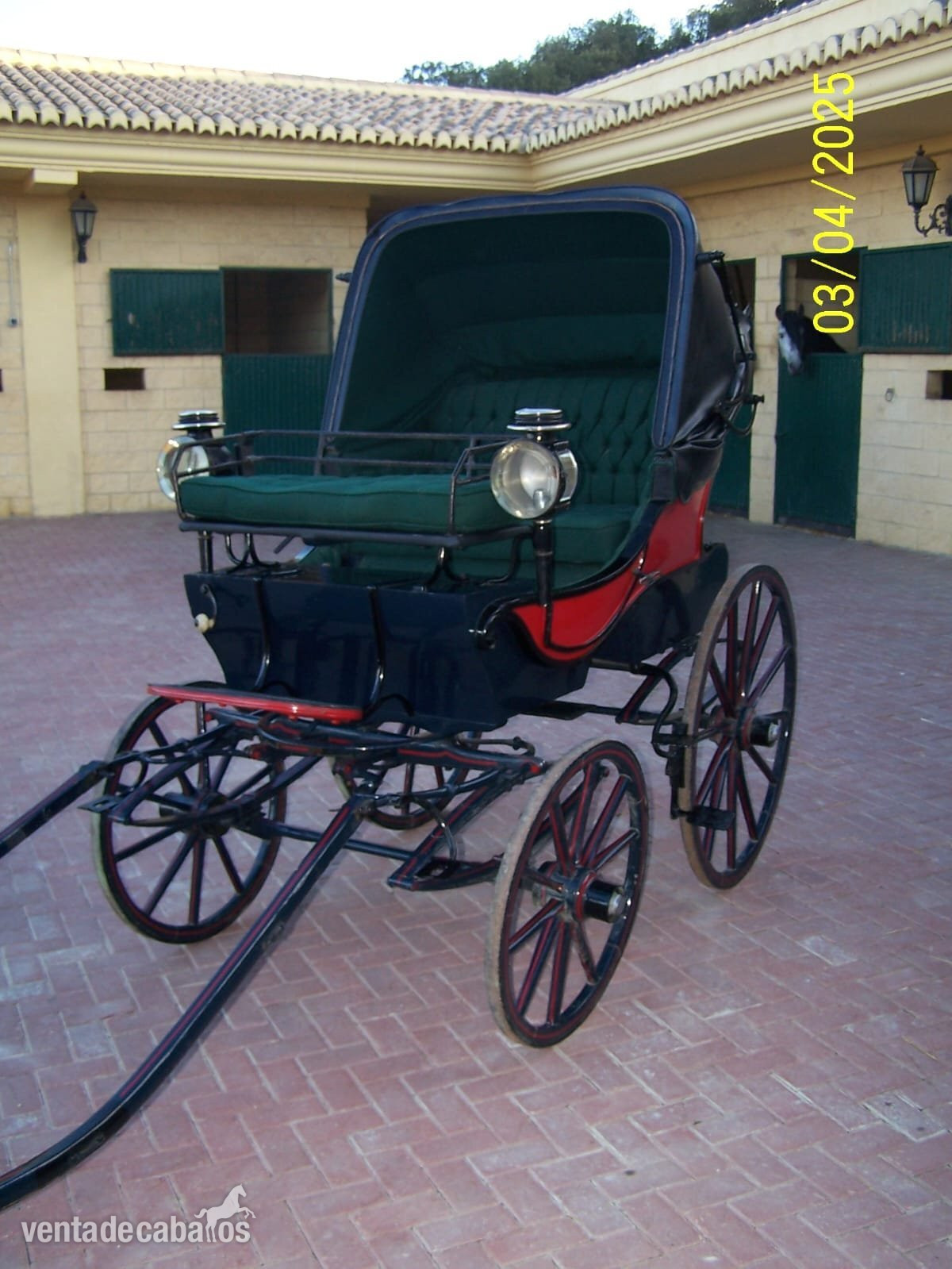 Artículos de hípica -  SE VENDEN DOS  COCHES DE CABALLOS DE EPOCA Y UNO DE ENTRENAMIENTO  in 