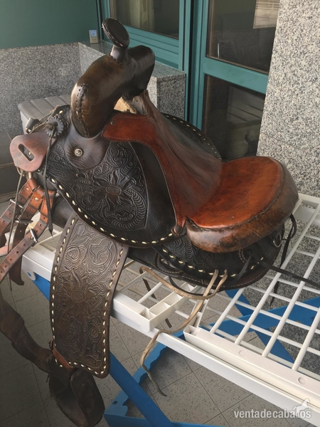 SILLA DE MONTAR LUDOMAR WESTERN REPUJADA