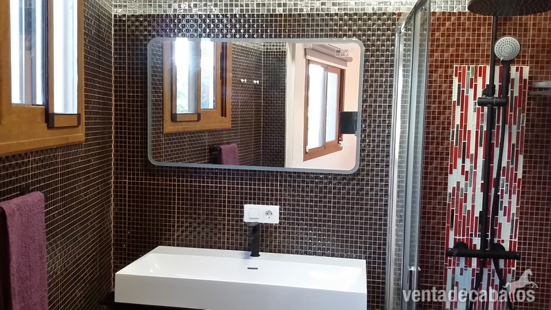 Villa con instalaciones ecuestres
