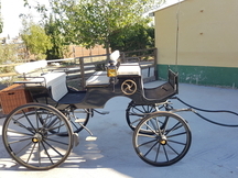Carro de caballos faeton bis a bis 