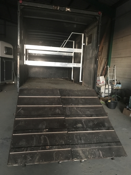 SE VENDE CAMIÓN PARA 3 CABALLOS - Remolques de caballos