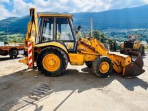 Retroexcavadora JCB 4X4  3CX