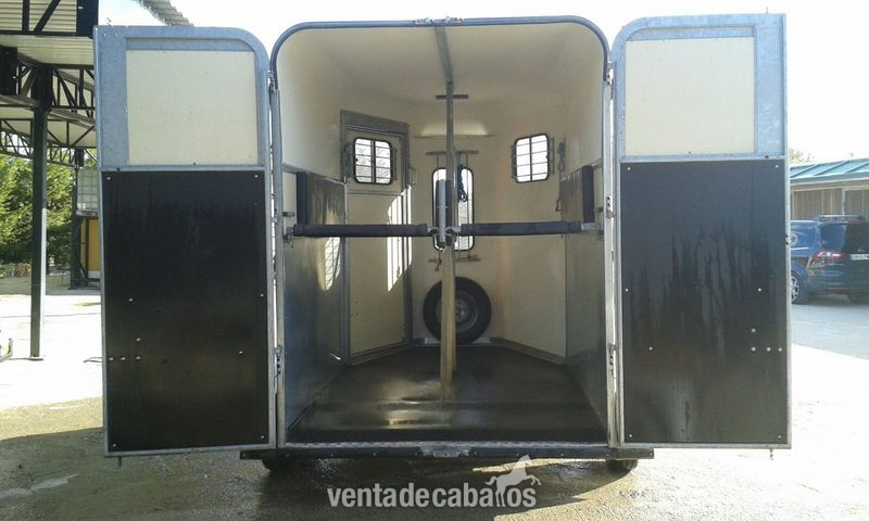 REMOLQUE PARA DOS CABALLOS