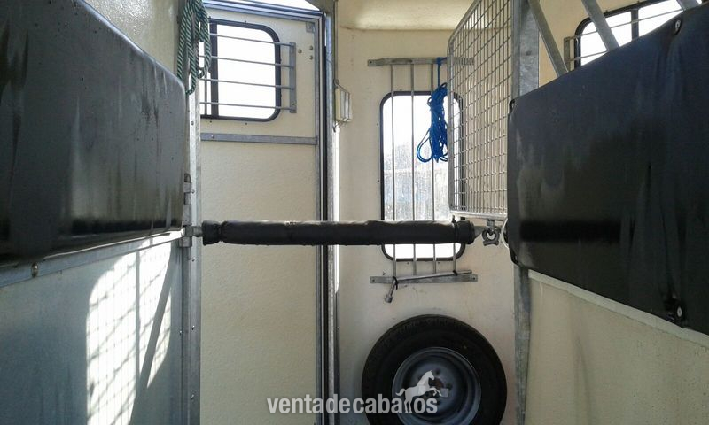 REMOLQUE PARA DOS CABALLOS 