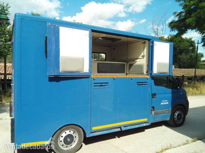 Transportes de caballos - Se vende Renault Master para 2 caballos in 