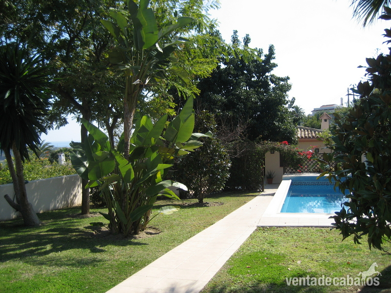estepona CHALET CON ESTABLOS EN COSTA DEL SOL