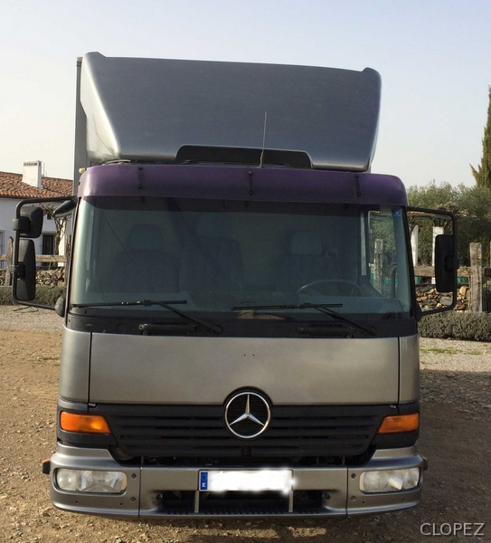 CAMION 6 CABALLOS + GUADARNÉS MERCEDES BENZ ATEGO 815. MMA 8.600 kg - Transportes de caballos in 