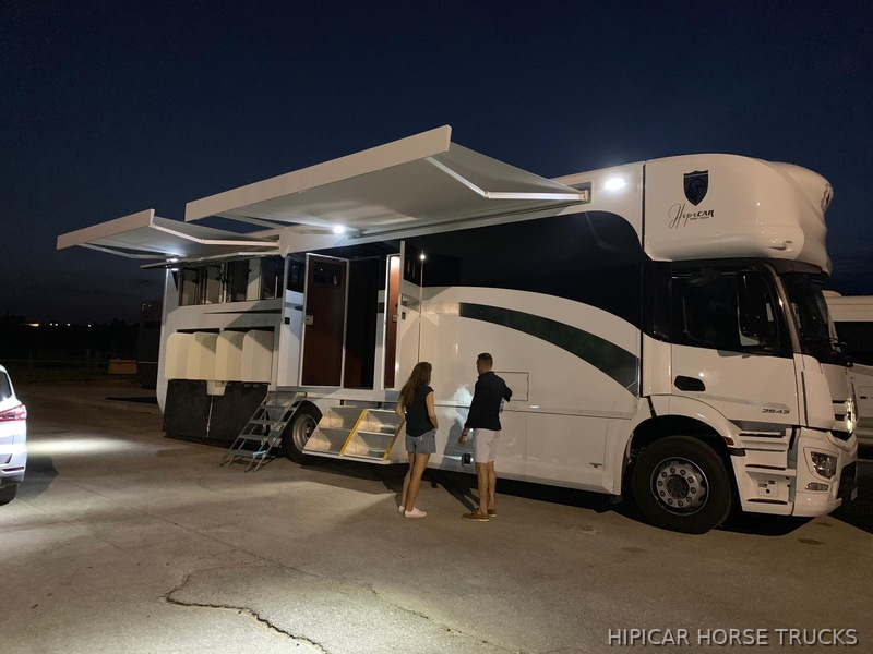 Fabricación y adaptación de Camión para transporte de Caballos 