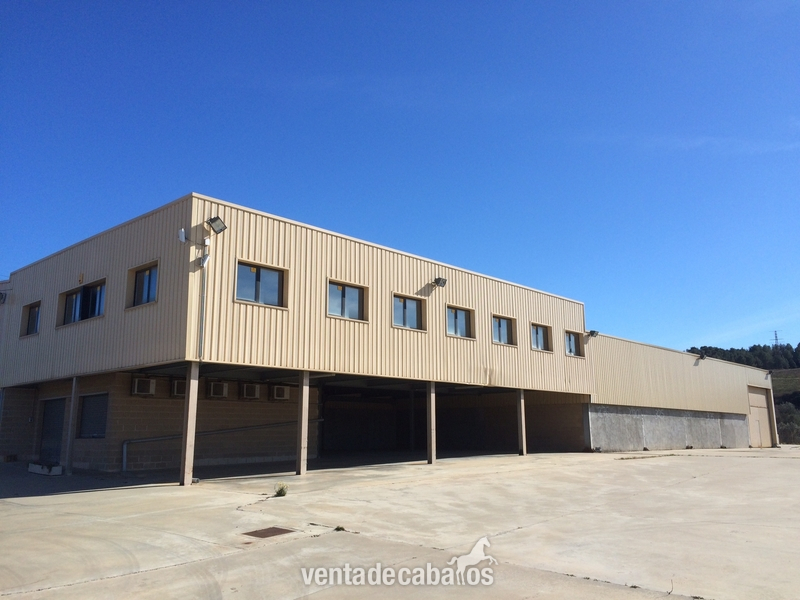 Finca con Nave Aislada