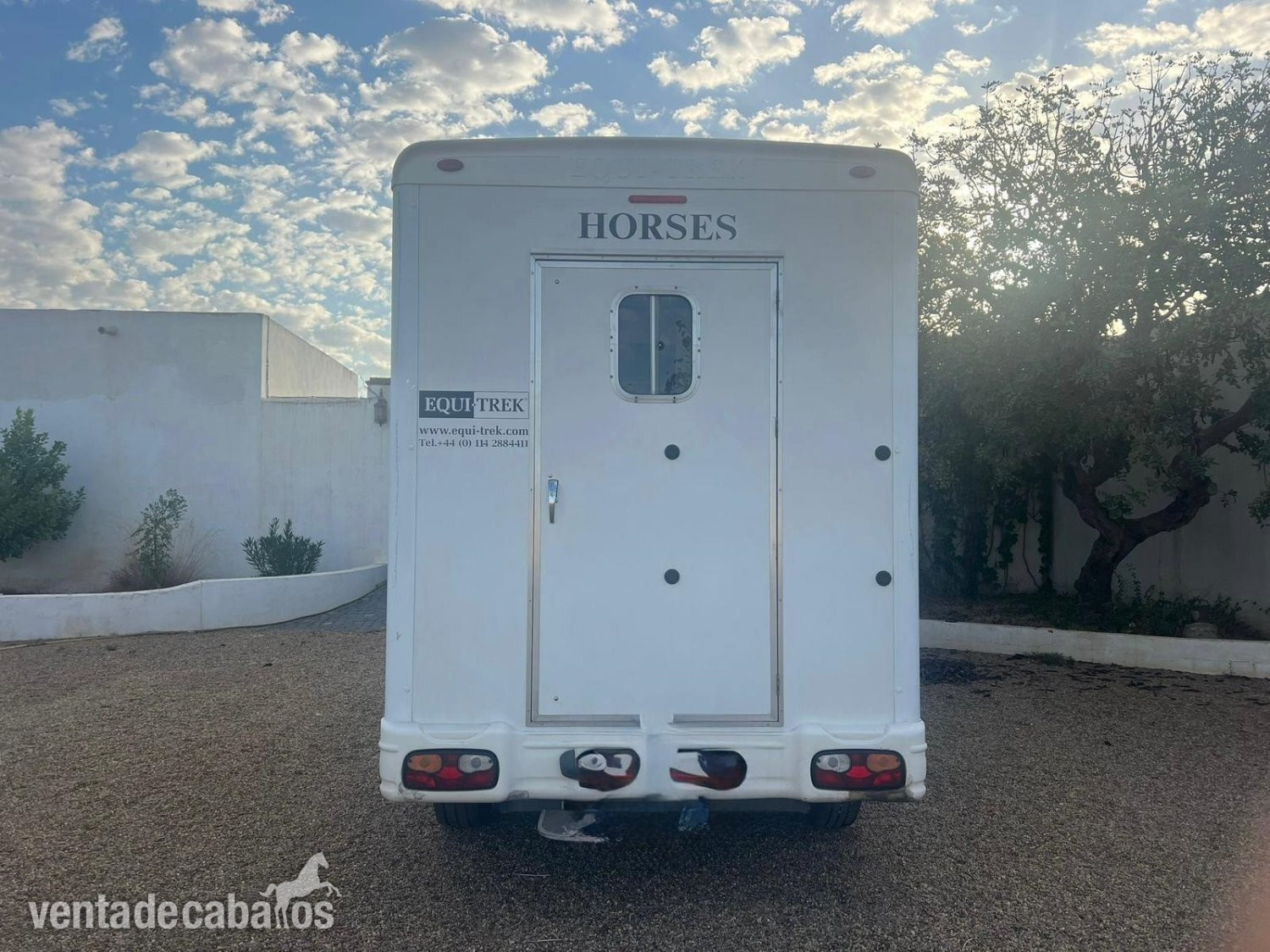 Vendo Furgoneta Equitreck sonic 5 - Transportes de caballos in 