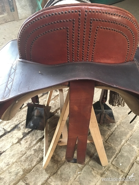  Silla vaquera española