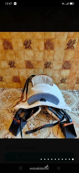 Silla de montar vaquera, cincha y cabezal 