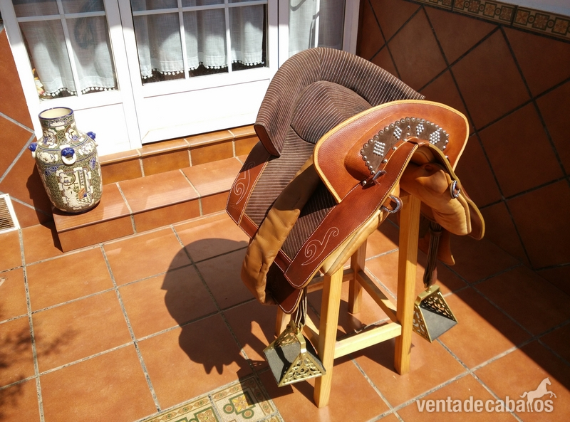 SE VENDE MONTURA ZALDI