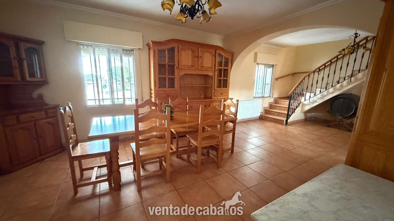 Finca rustica consolidado con vivienda y cuadras Navas del Rey 