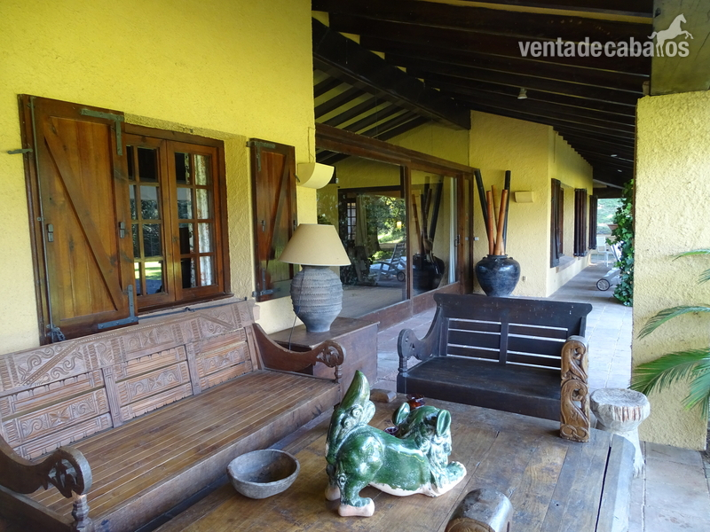 Finca ecuestre - CASA de 764 m2 con piscina, 3 hectáreas y boxes para 2 caballos in Regencós