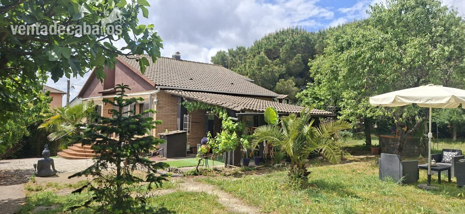 Casa con instalaciones Hípicas y código Rega 5 caballos en Cànoves in Cànoves i Samalús
