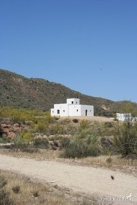 Finca con casa  3,3 / 11 ha in Lucainena de las Torres